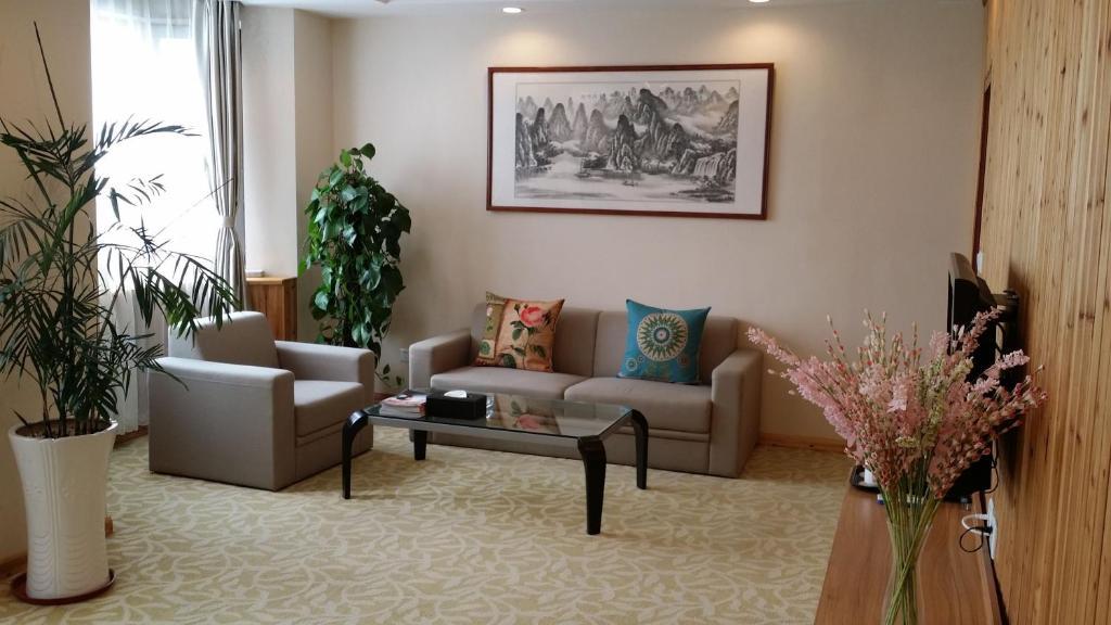 Super 8 Hotel Qingdao Railway Station Gui Zhou Road Eksteriør bilde